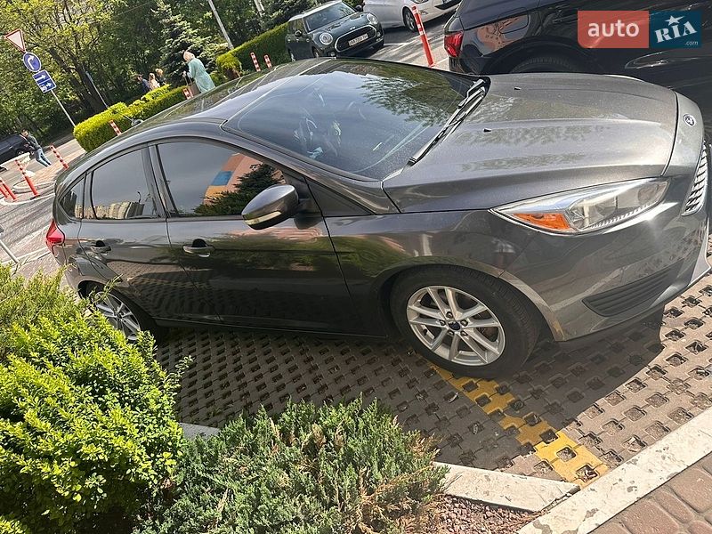 Хэтчбек Ford Focus 2015 в Киеве