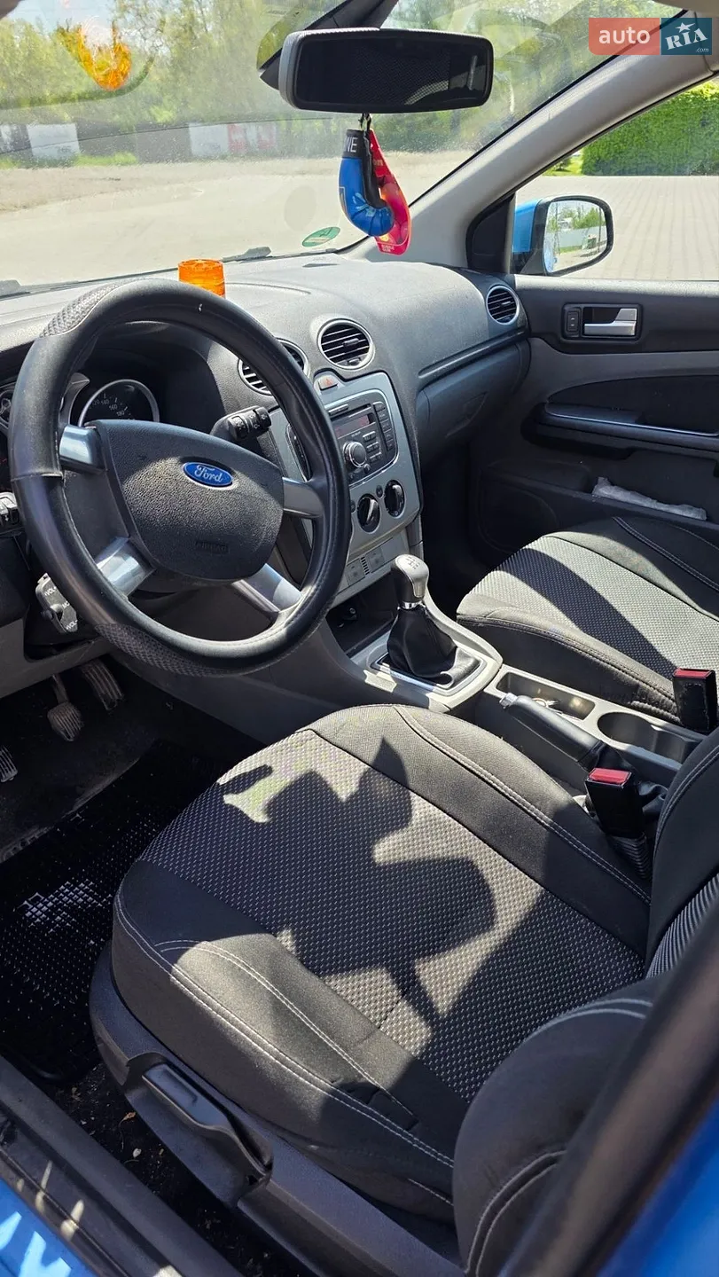 2010 Ford Focus - мініатюра 14