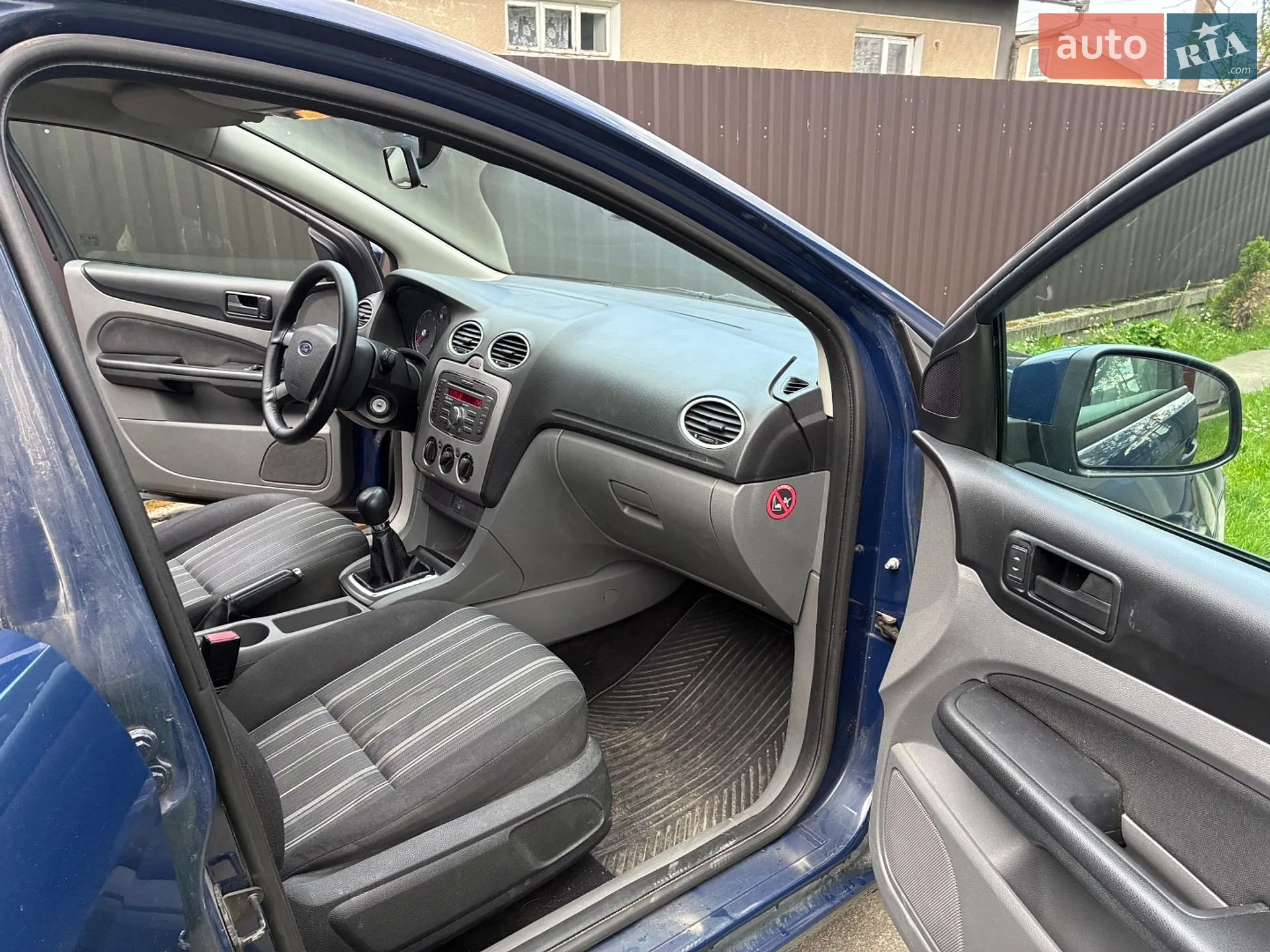 2010 Ford Focus - мініатюра 15