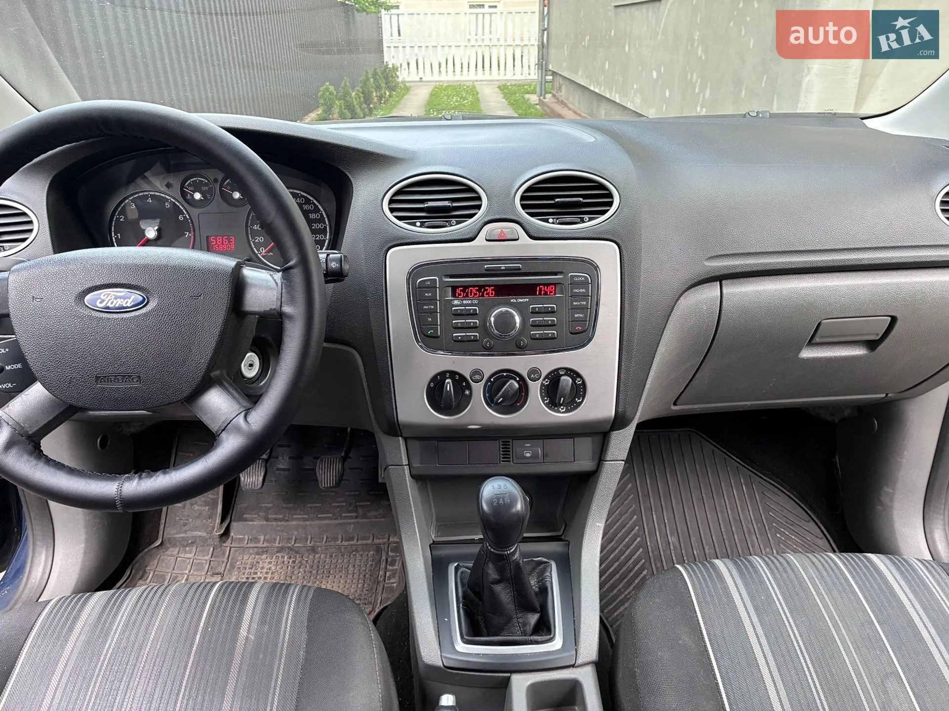 2010 Ford Focus - мініатюра 16