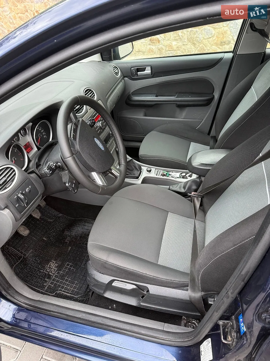 2010 Ford Focus - мініатюра 11