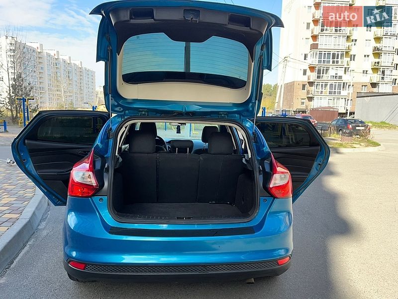 Хэтчбек Ford Focus 2011 в Чернигове