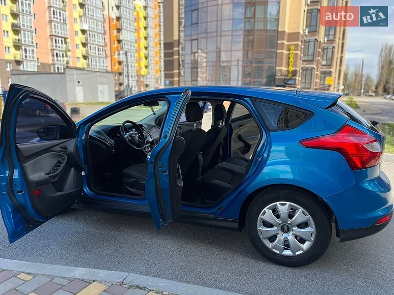 Хэтчбек Ford Focus 2011 в Чернигове