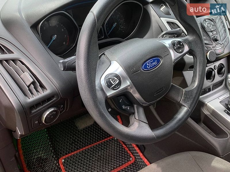 Седан Ford Focus 2014 в Яворове