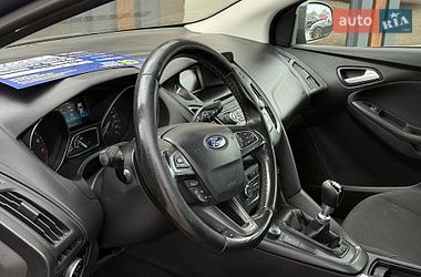Седан Ford Focus 2015 в Львові