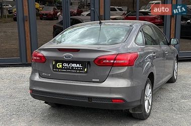 Седан Ford Focus 2015 в Львові