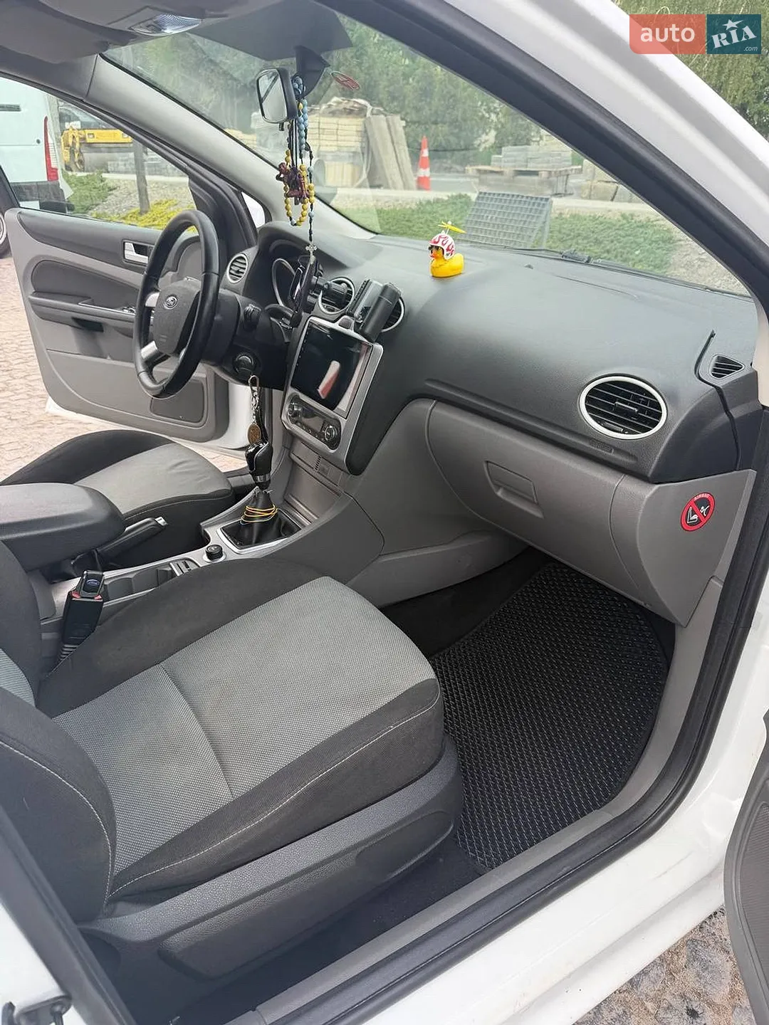 2010 Ford Focus - мініатюра 9