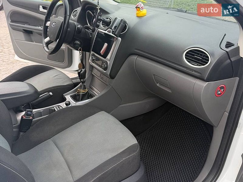 Хэтчбек Ford Focus 2010 в Львове
