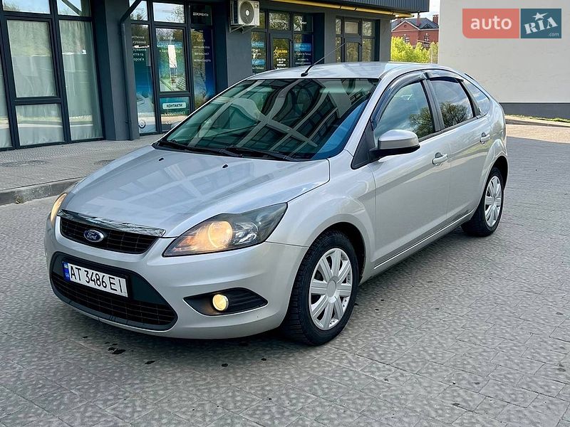 Хетчбек Ford Focus 2008 в Новояворівську