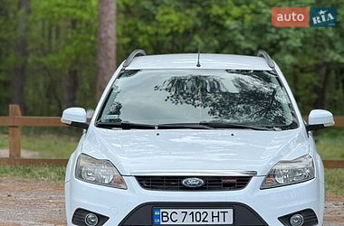 Универсал Ford Focus 2010 в Великих Мостах
