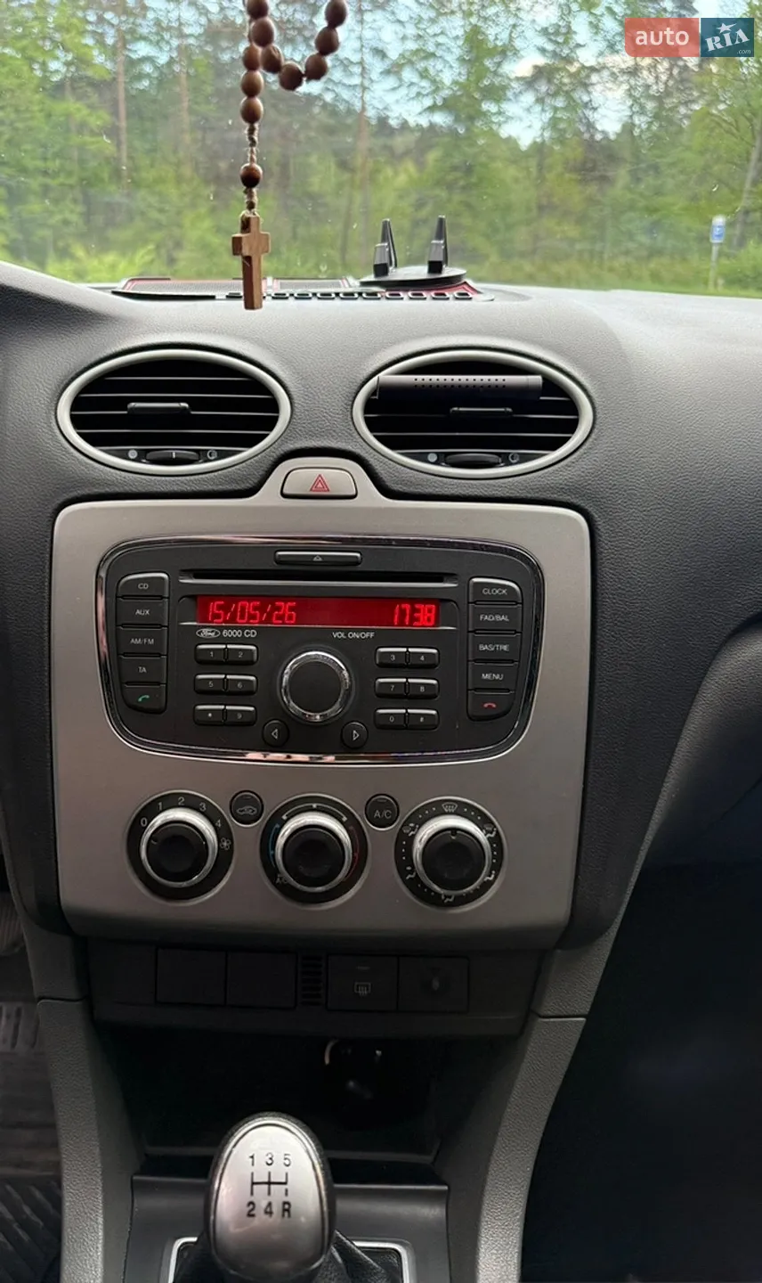 2010 Ford Focus - мініатюра 5