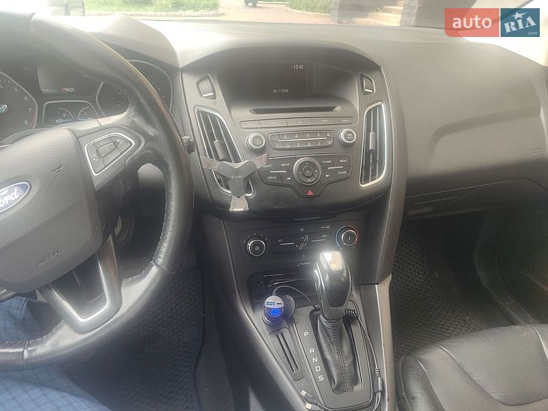 Хэтчбек Ford Focus 2016 в Киеве