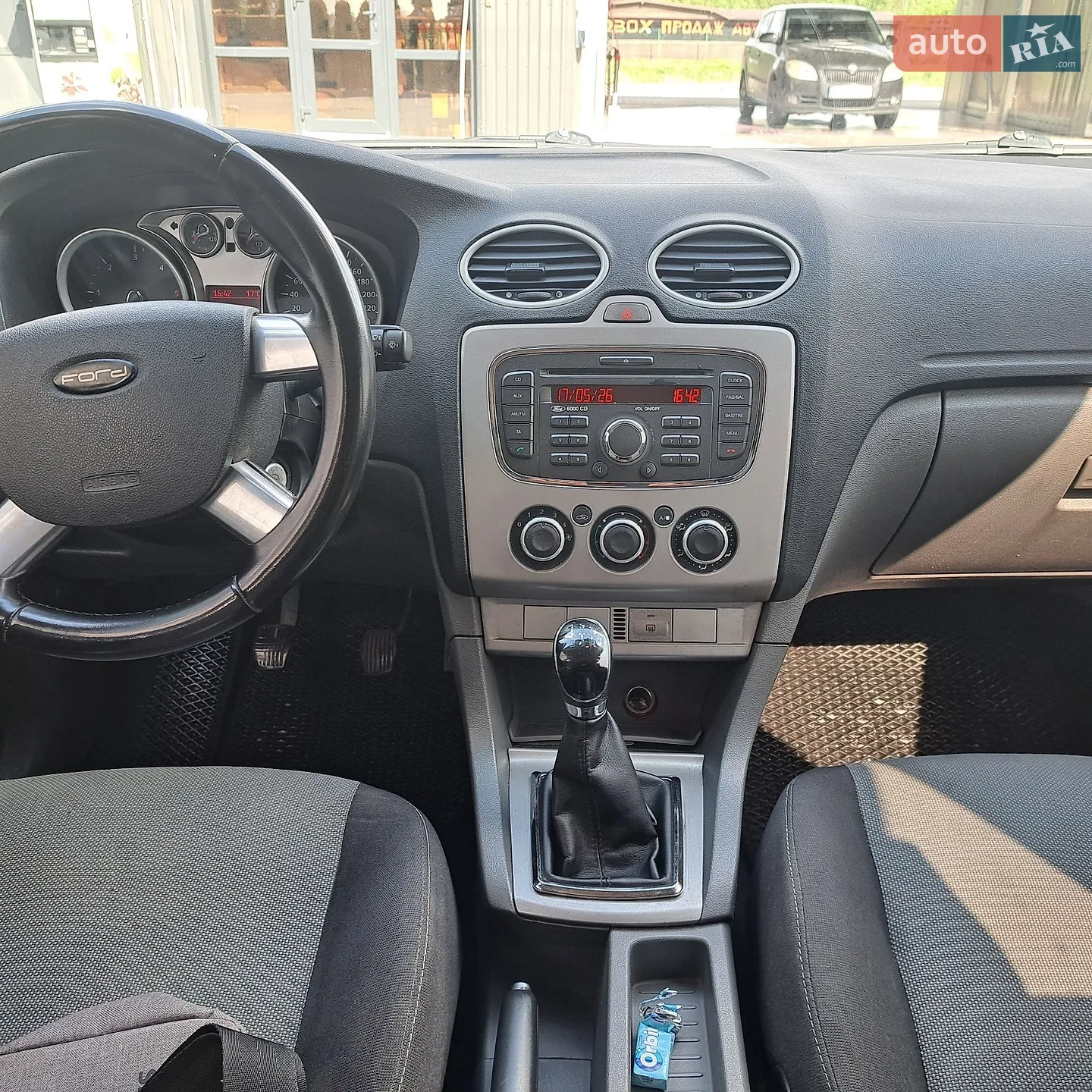 2010 Ford Focus - мініатюра 8