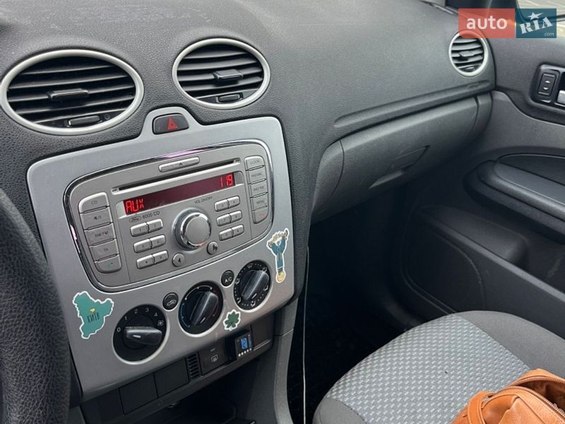 Хэтчбек Ford Focus 2007 в Киеве фото 7 Хэтчбек Ford Focus 2007 в Киеве