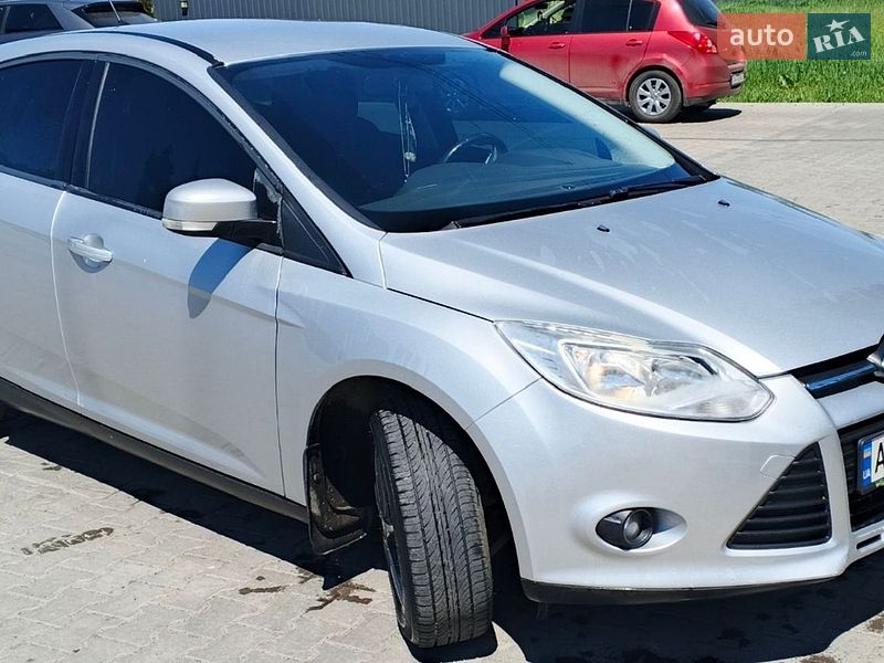Хэтчбек Ford Focus 2011 в Христиновке