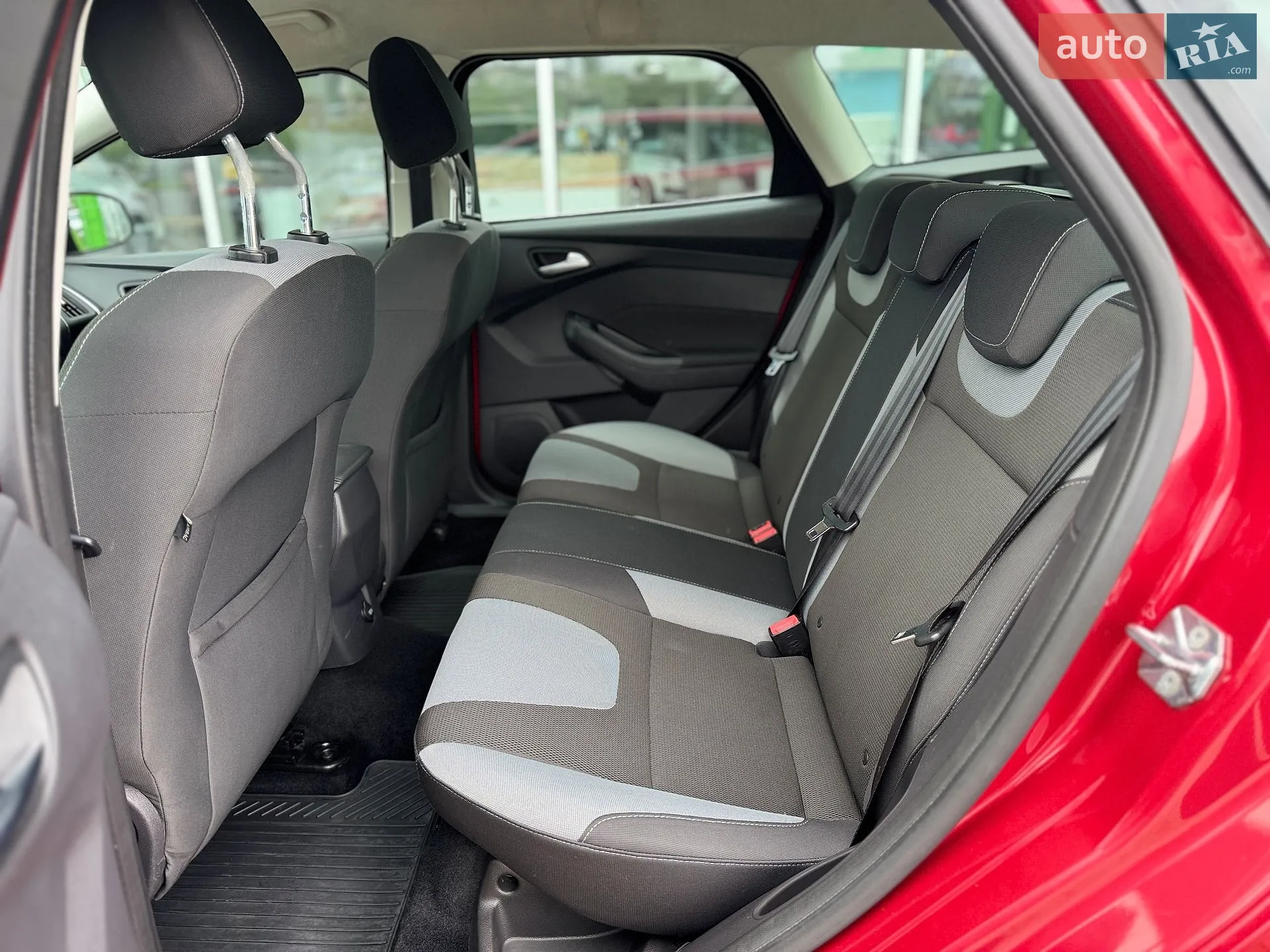 2011 Ford Focus - мініатюра 16