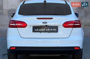 Седан Ford Focus 2015 в Николаеве