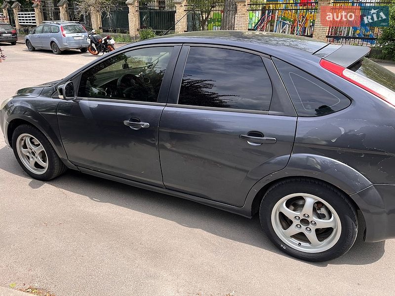 Хэтчбек Ford Focus 2010 в Василькове
