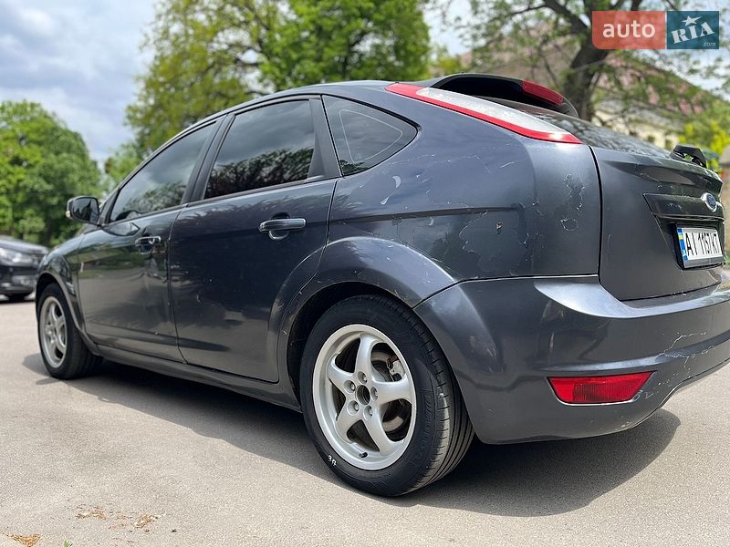 Хэтчбек Ford Focus 2010 в Василькове