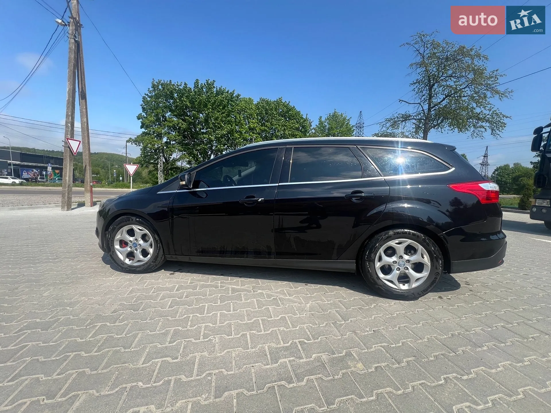 2011 Ford Focus - мініатюра 2
