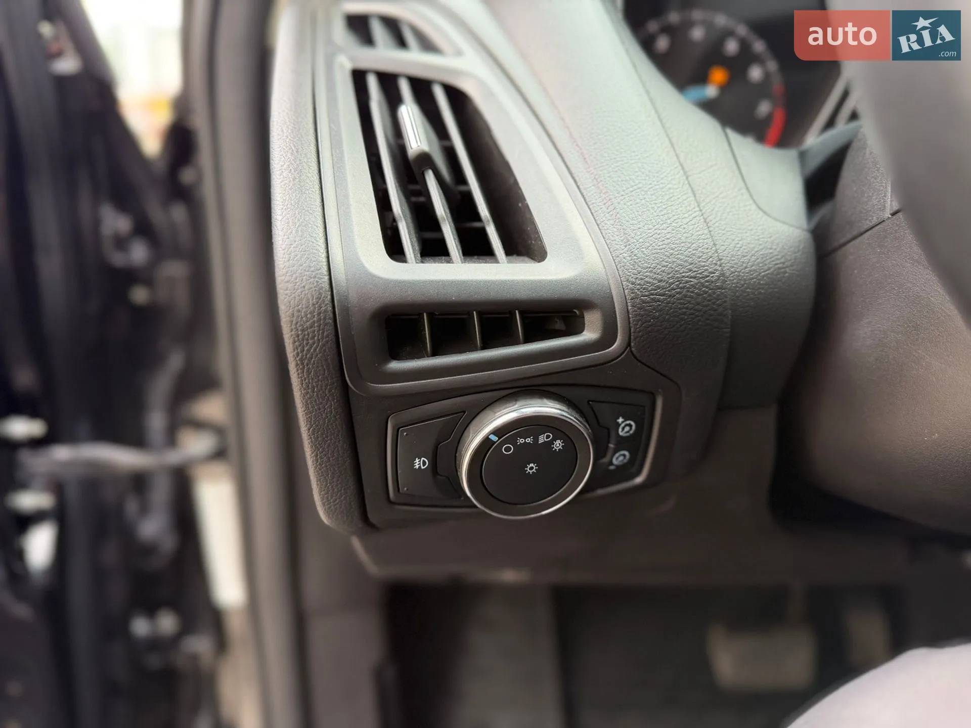 2011 Ford Focus - мініатюра 44