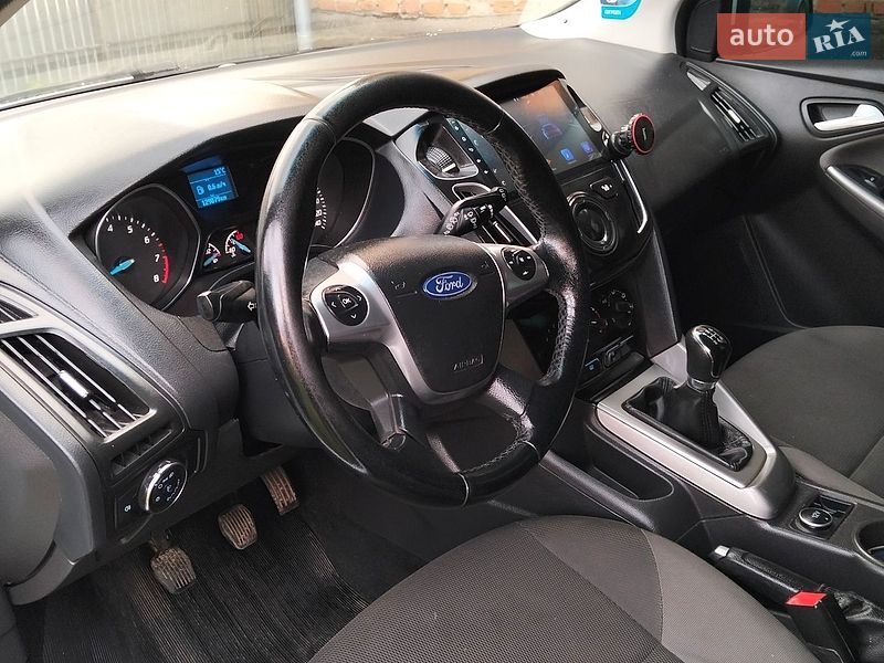 Хэтчбек Ford Focus 2014 в Львове фото 4 Хэтчбек Ford Focus 2014 в Львове