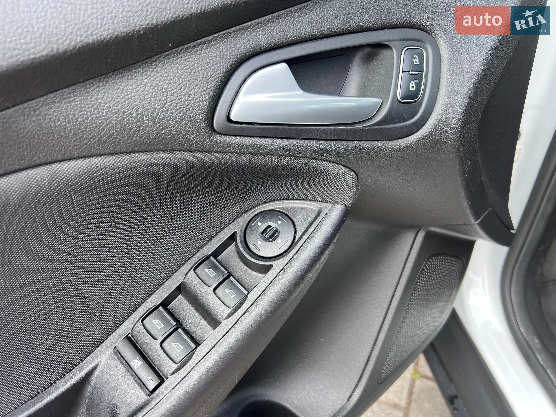 2015 Ford Focus - мініатюра 27