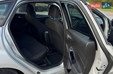 Хэтчбек Ford Focus 2015 в Львове фото 12 Хэтчбек Ford Focus 2015 в Львове