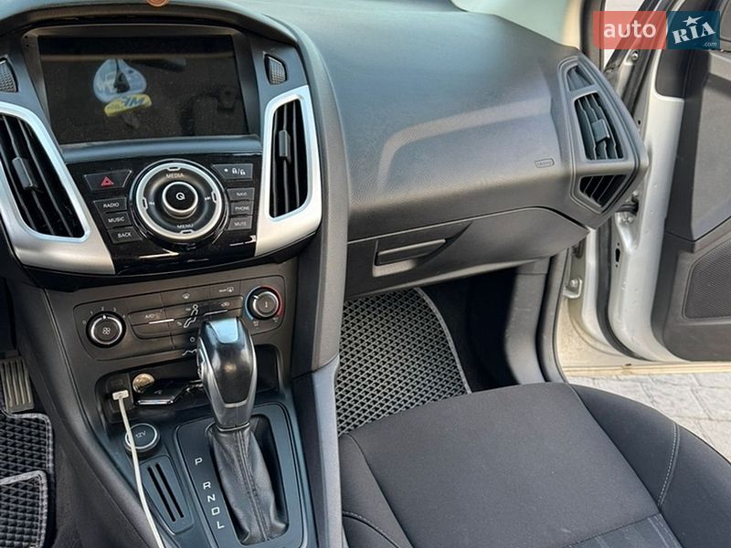 Хэтчбек Ford Focus 2015 в Львове фото 22 Хэтчбек Ford Focus 2015 в Львове