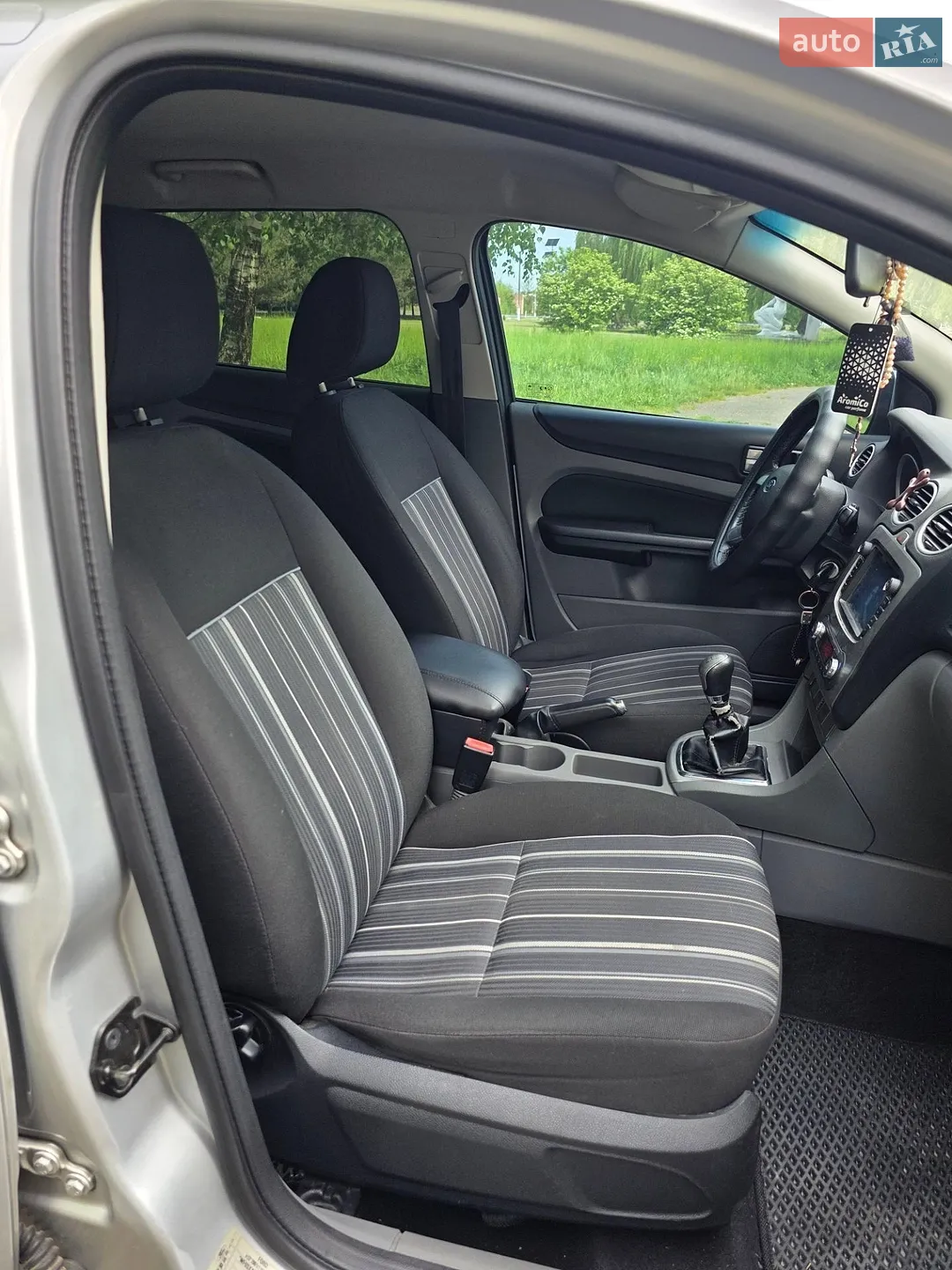 2010 Ford Focus - мініатюра 20