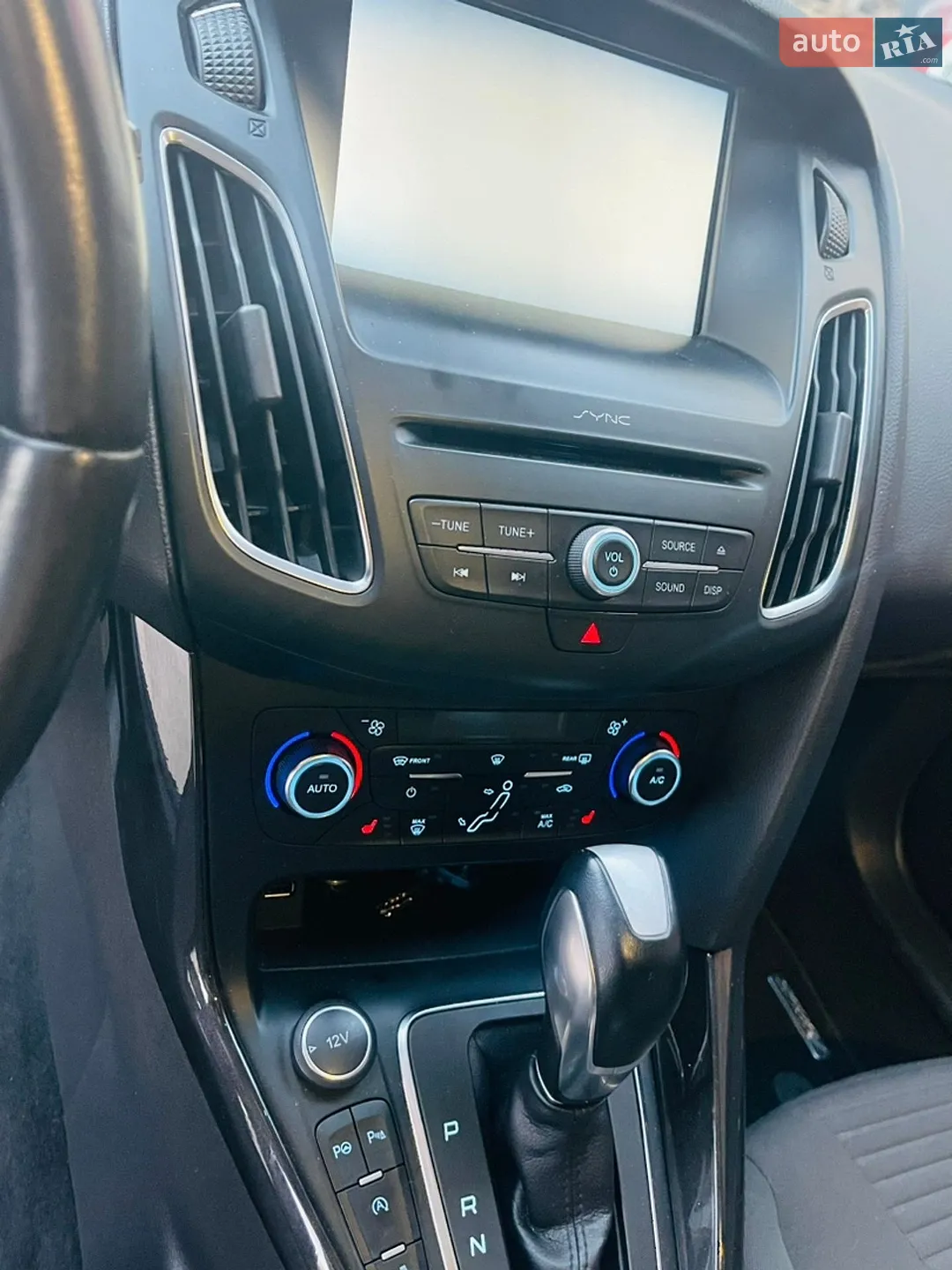 2015 Ford Focus - мініатюра 11