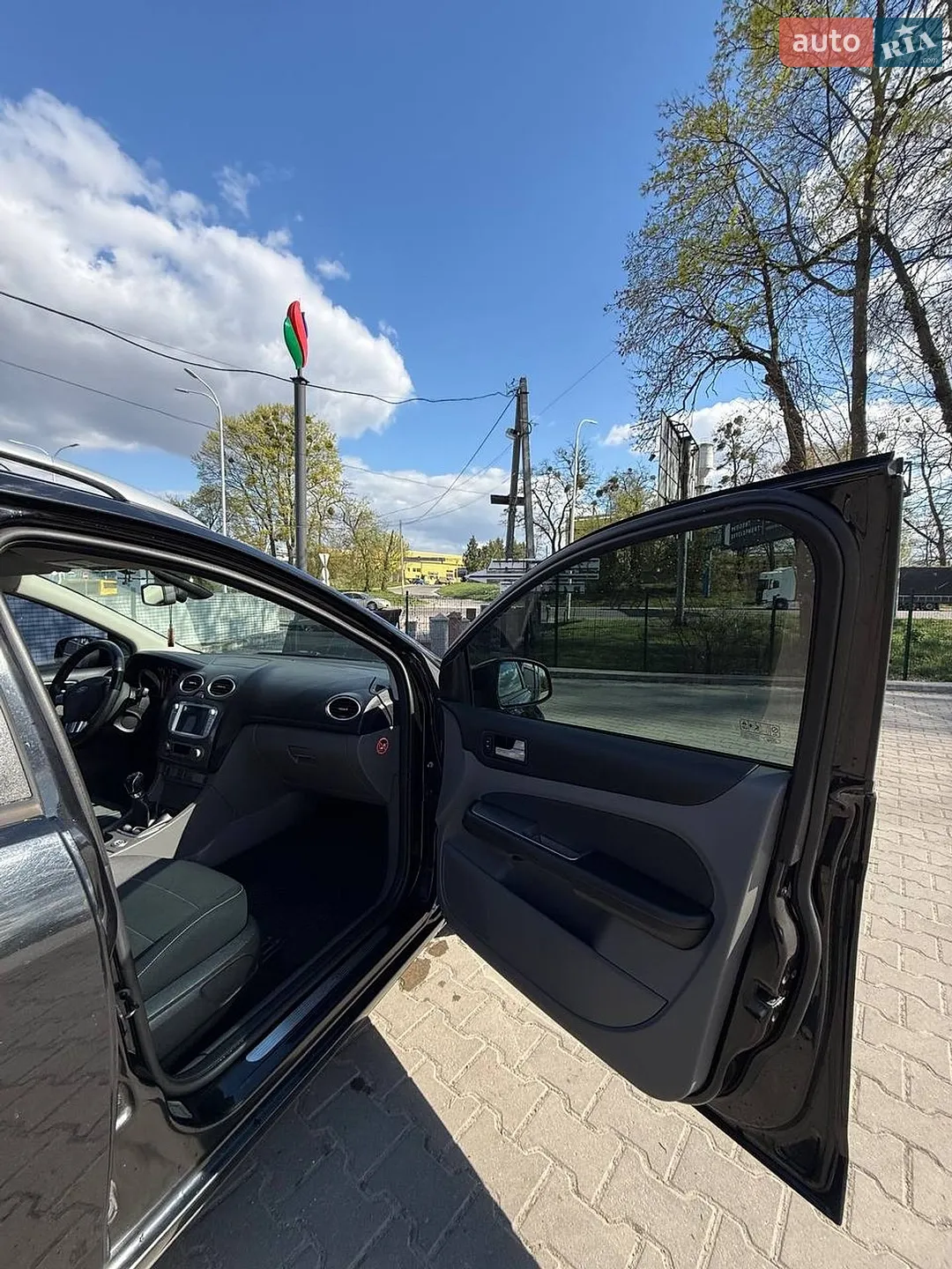 2010 Ford Focus - мініатюра 13