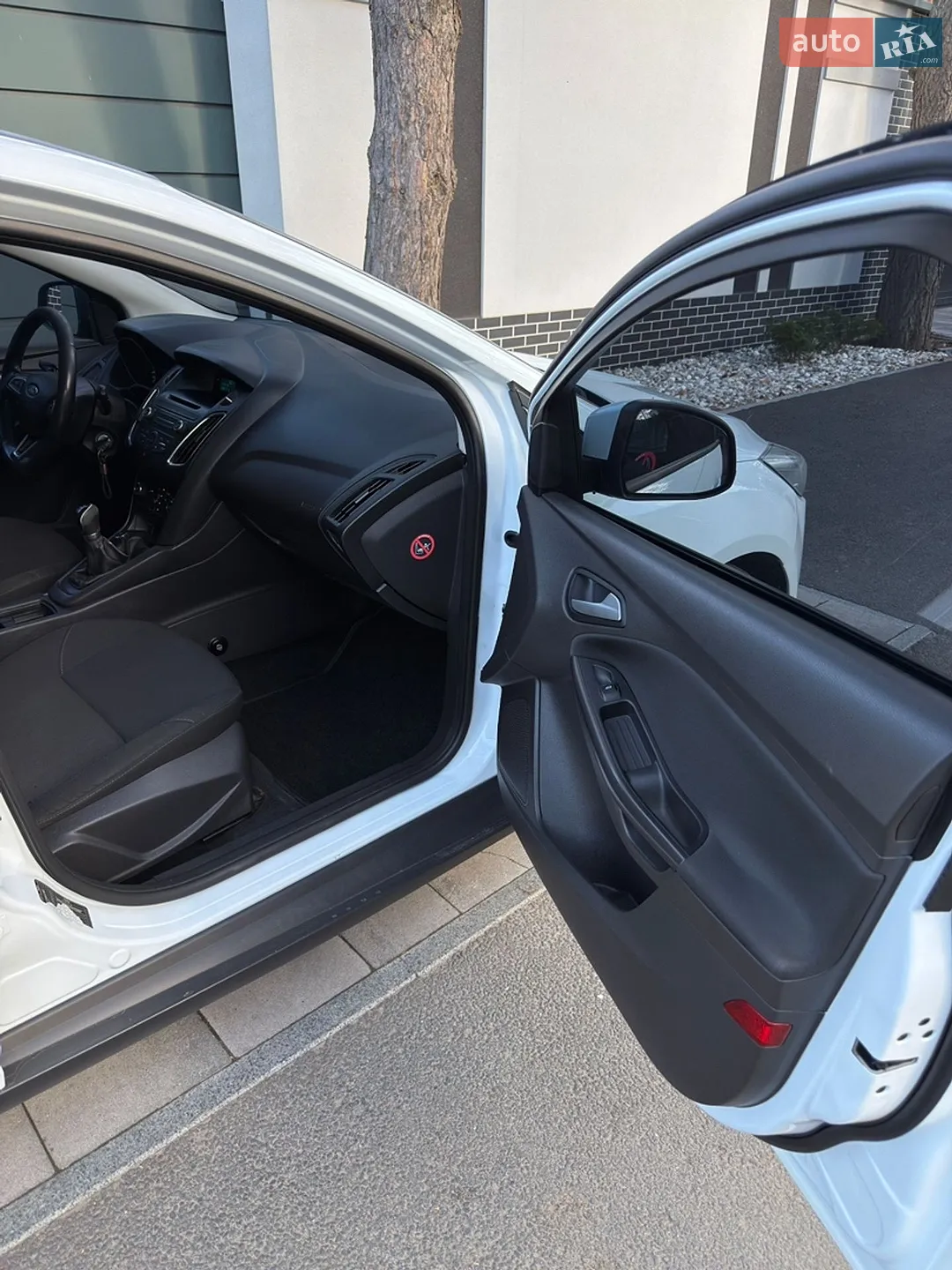 2016 Ford Focus - мініатюра 17