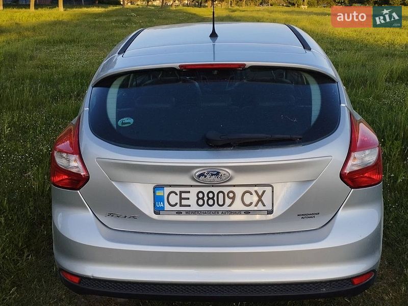 Хетчбек Ford Focus 2011 в Кадубівцях