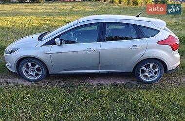 Хетчбек Ford Focus 2011 в Кадубівцях