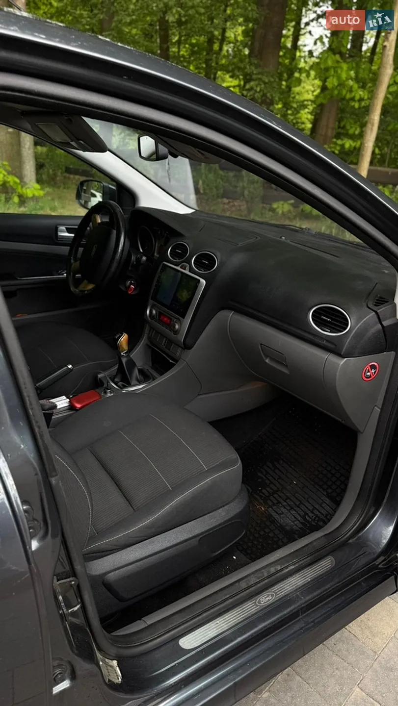 2010 Ford Focus - мініатюра 8