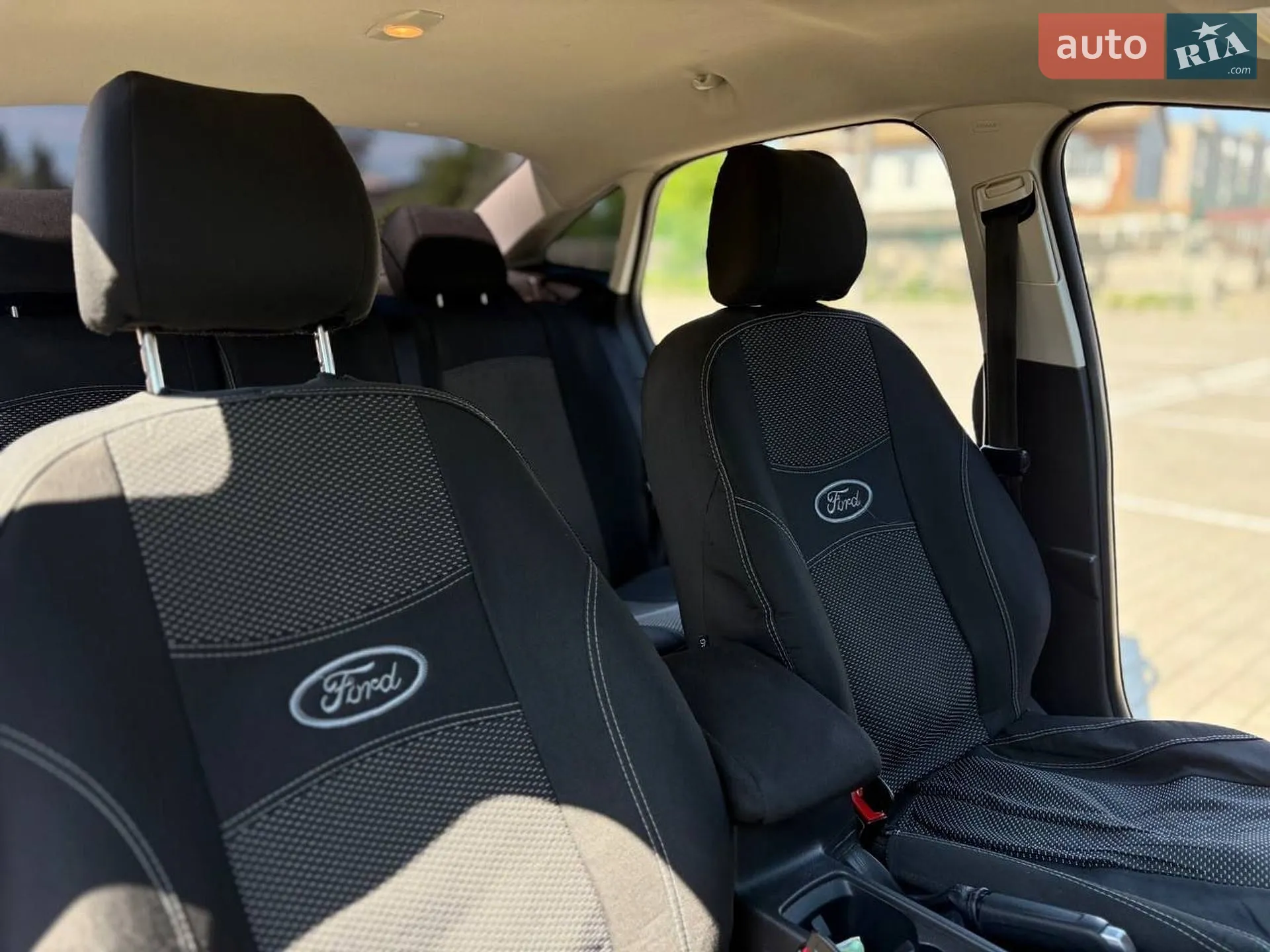 2017 Ford Focus - мініатюра 16