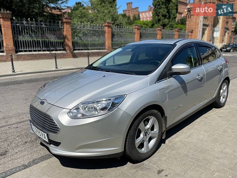 Хетчбек Ford Focus 2018 в Чернівцях