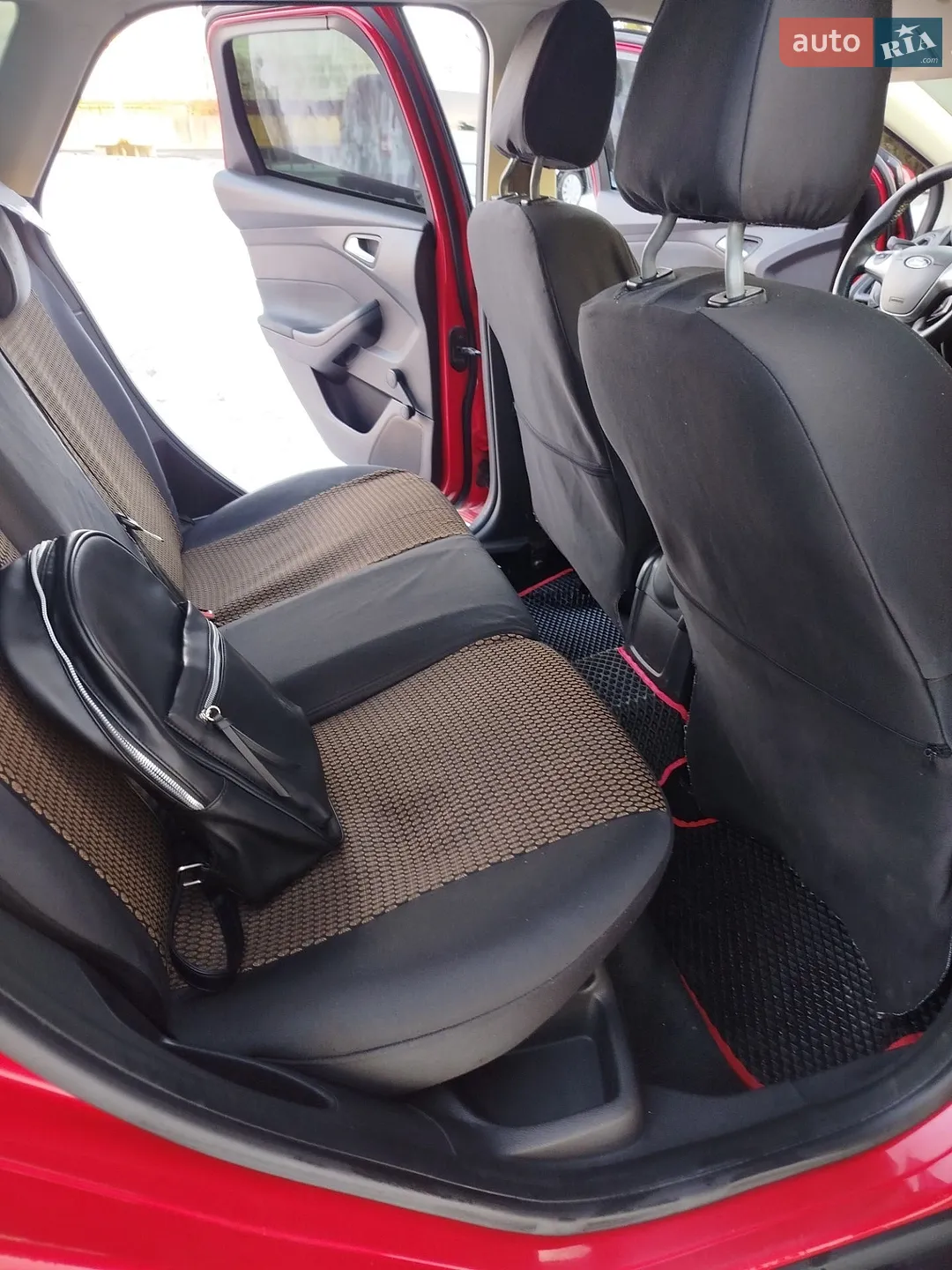 2011 Ford Focus - мініатюра 10