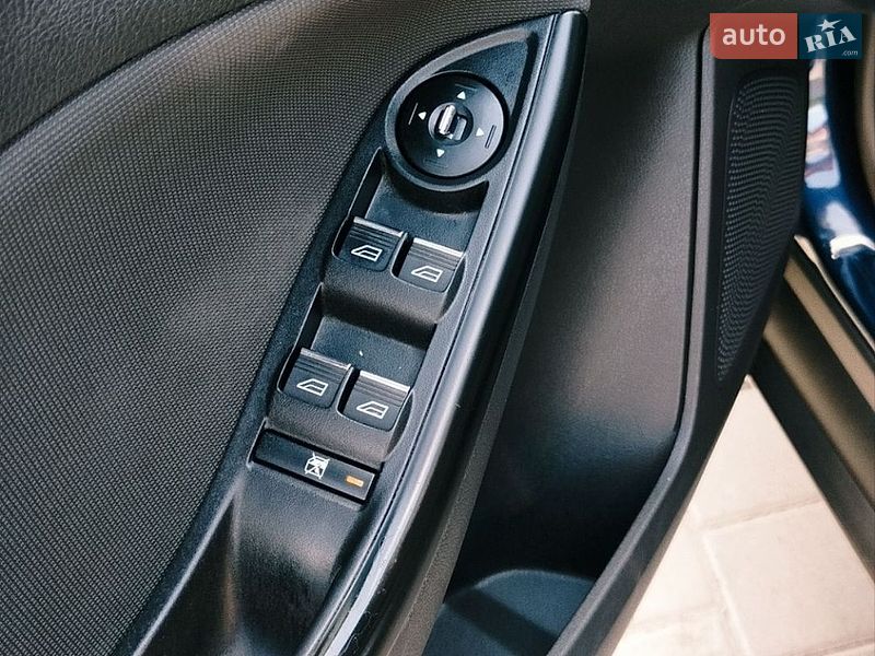 Хэтчбек Ford Focus 2013 в Ивано-Франковске