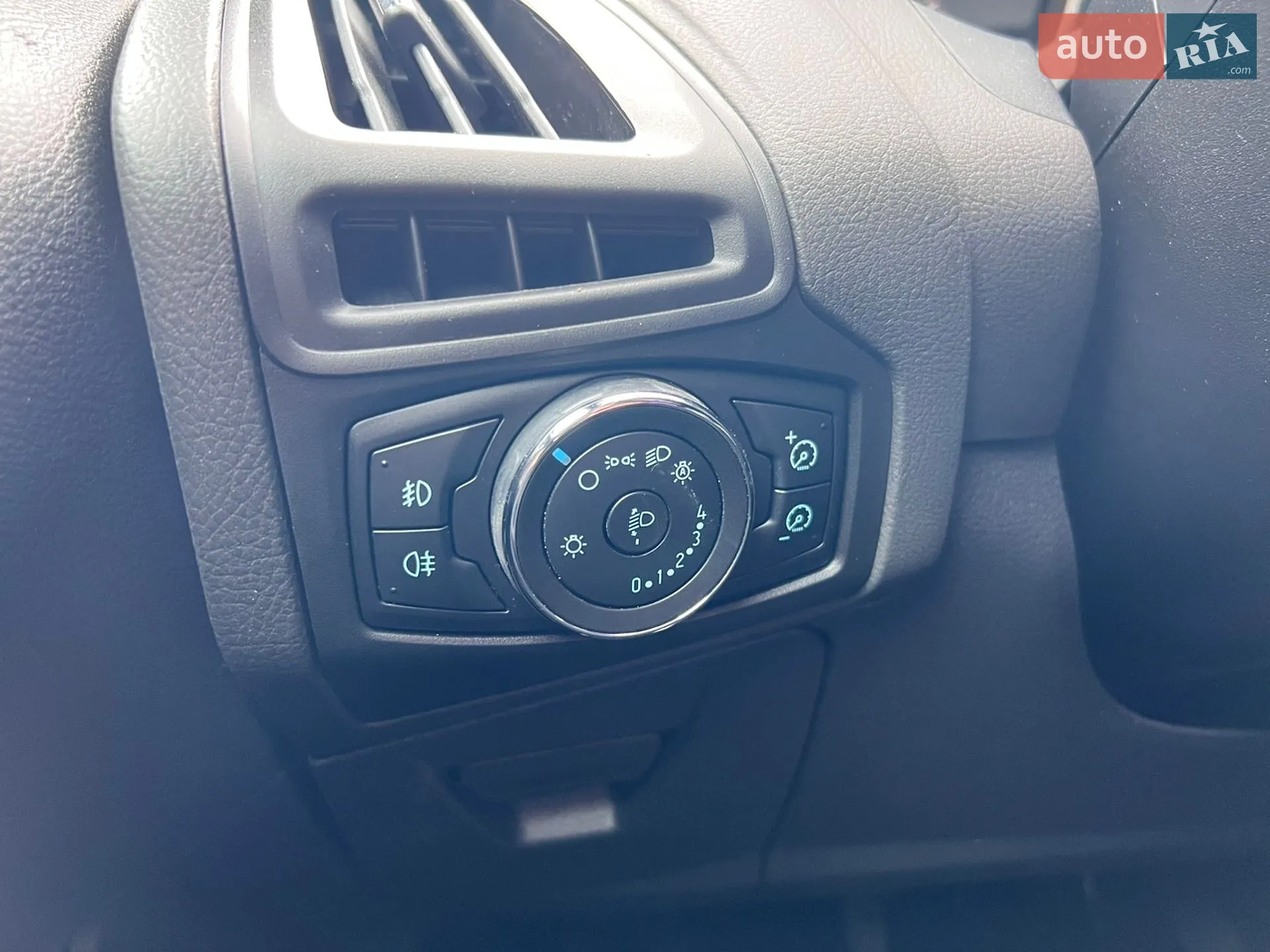 2012 Ford Focus - мініатюра 26