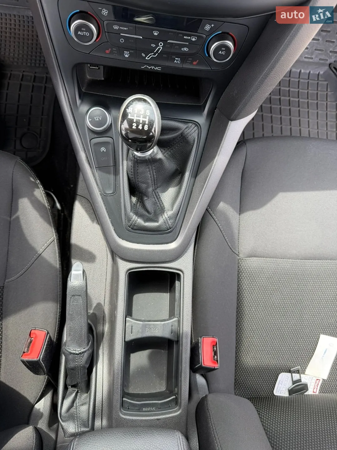 2017 Ford Focus - мініатюра 16
