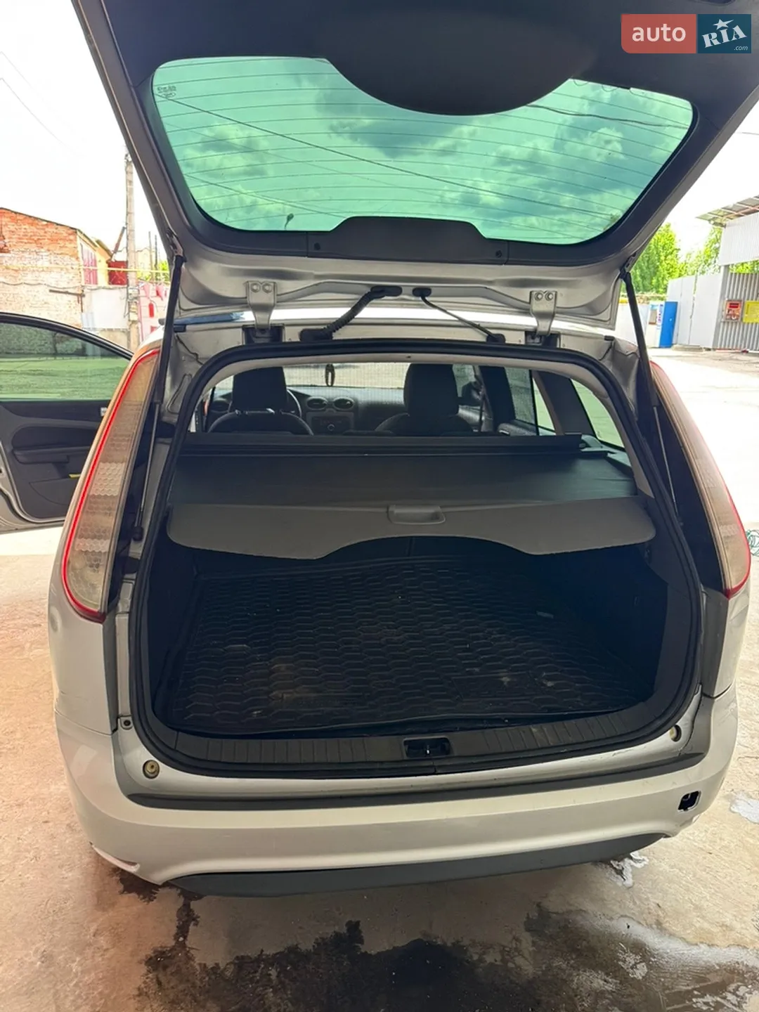 2010 Ford Focus - мініатюра 8