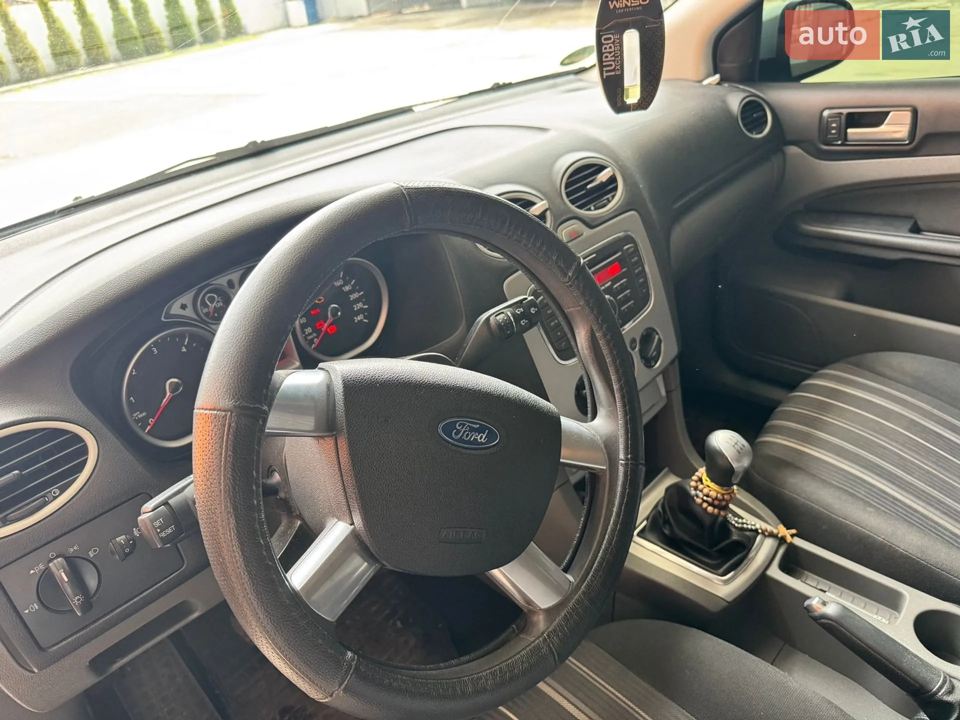 2010 Ford Focus - мініатюра 6