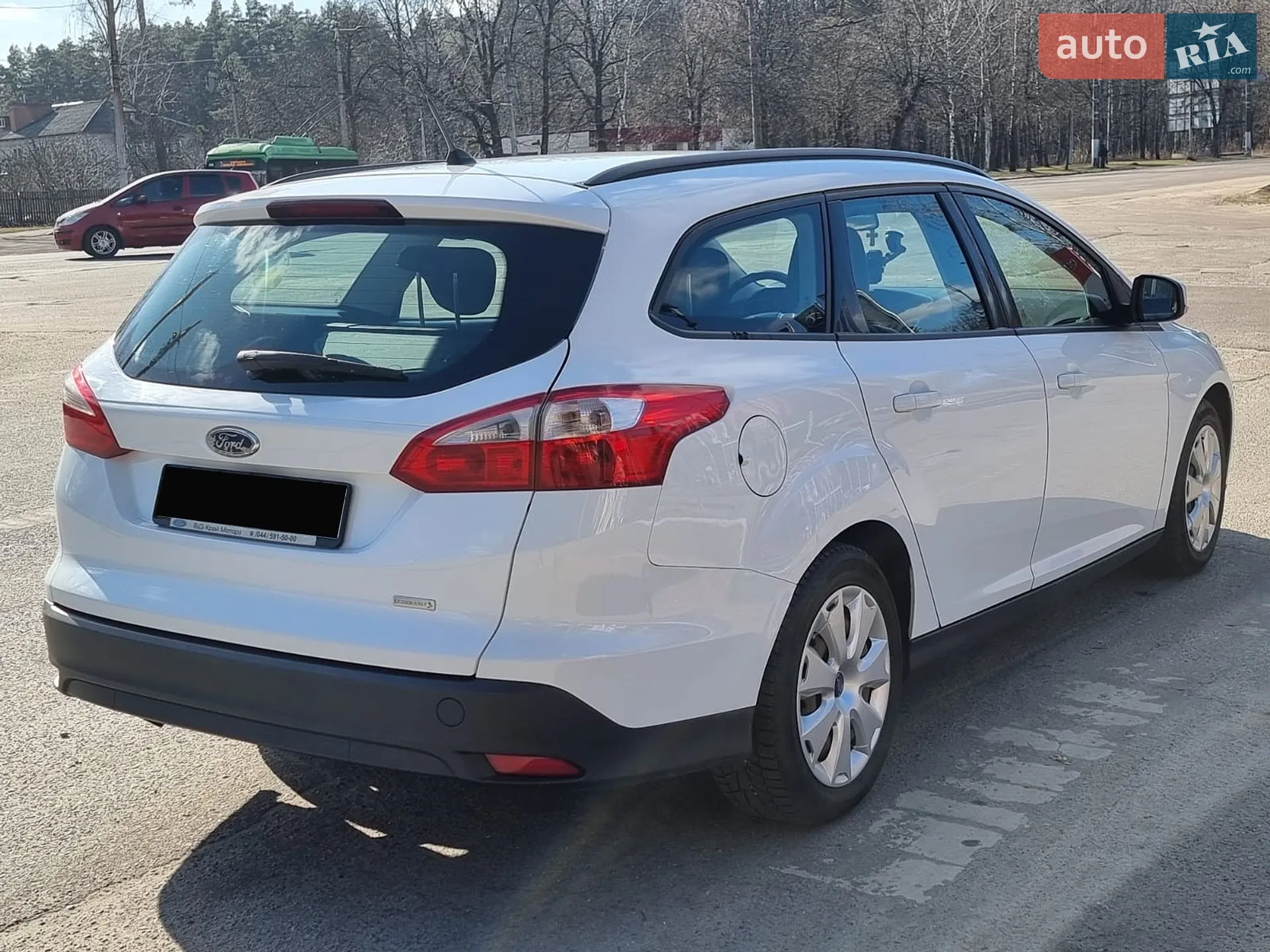 Ford Focus 2013 VIN WF0LXXGCBLDK02814 фото оголошення 4 з 18