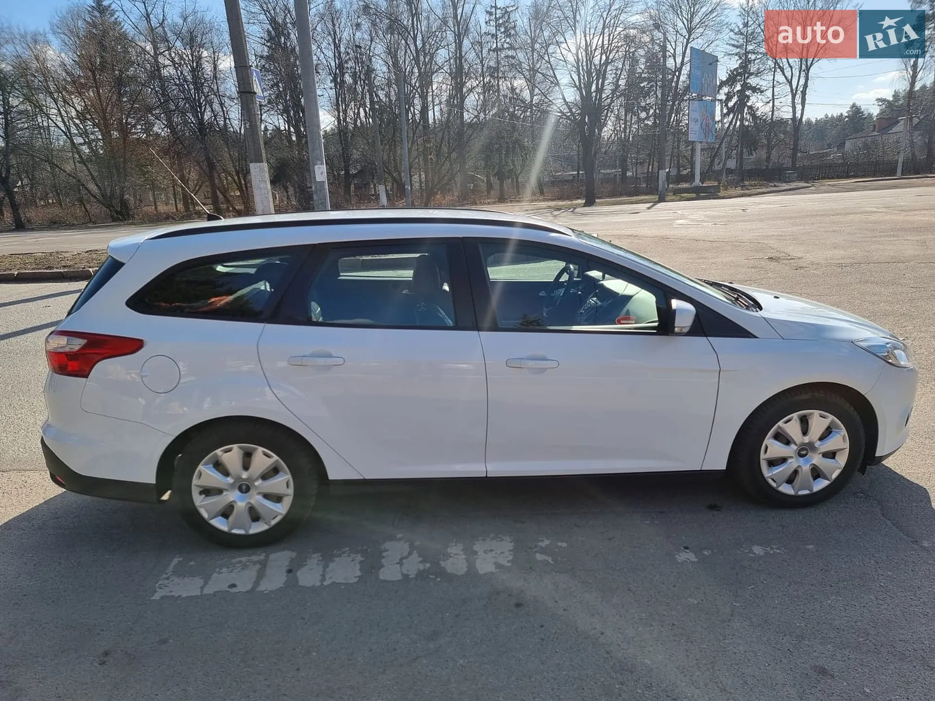 Ford Focus 2013 VIN WF0LXXGCBLDK02814 фото оголошення 9 з 18