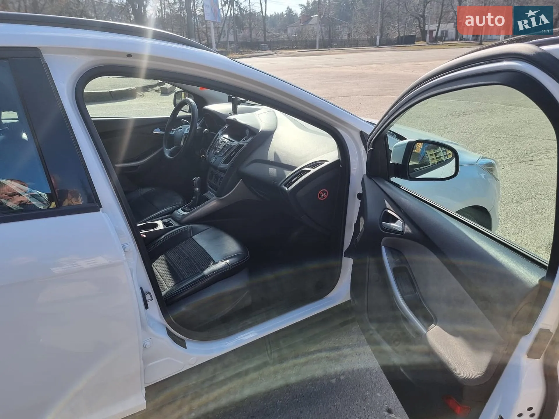 Ford Focus 2013 VIN WF0LXXGCBLDK02814 фото оголошення 13 з 18