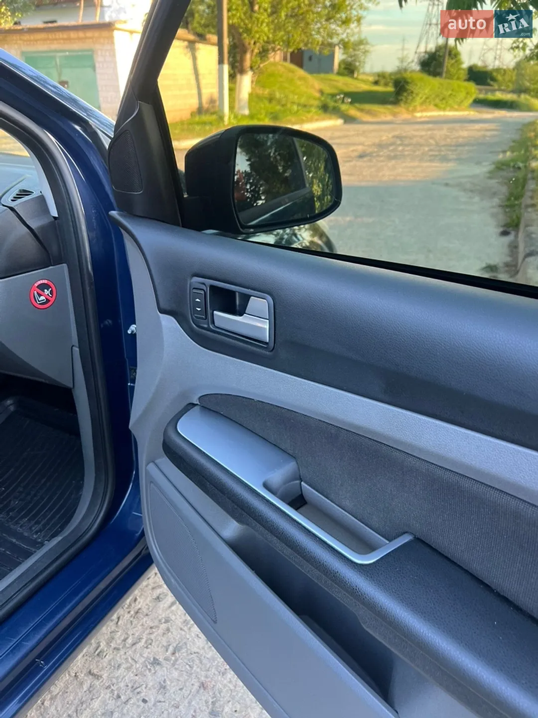 2010 Ford Focus - мініатюра 16