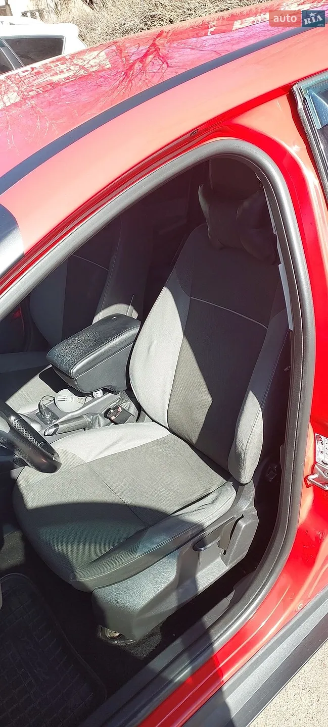 2011 Ford Focus - мініатюра 18