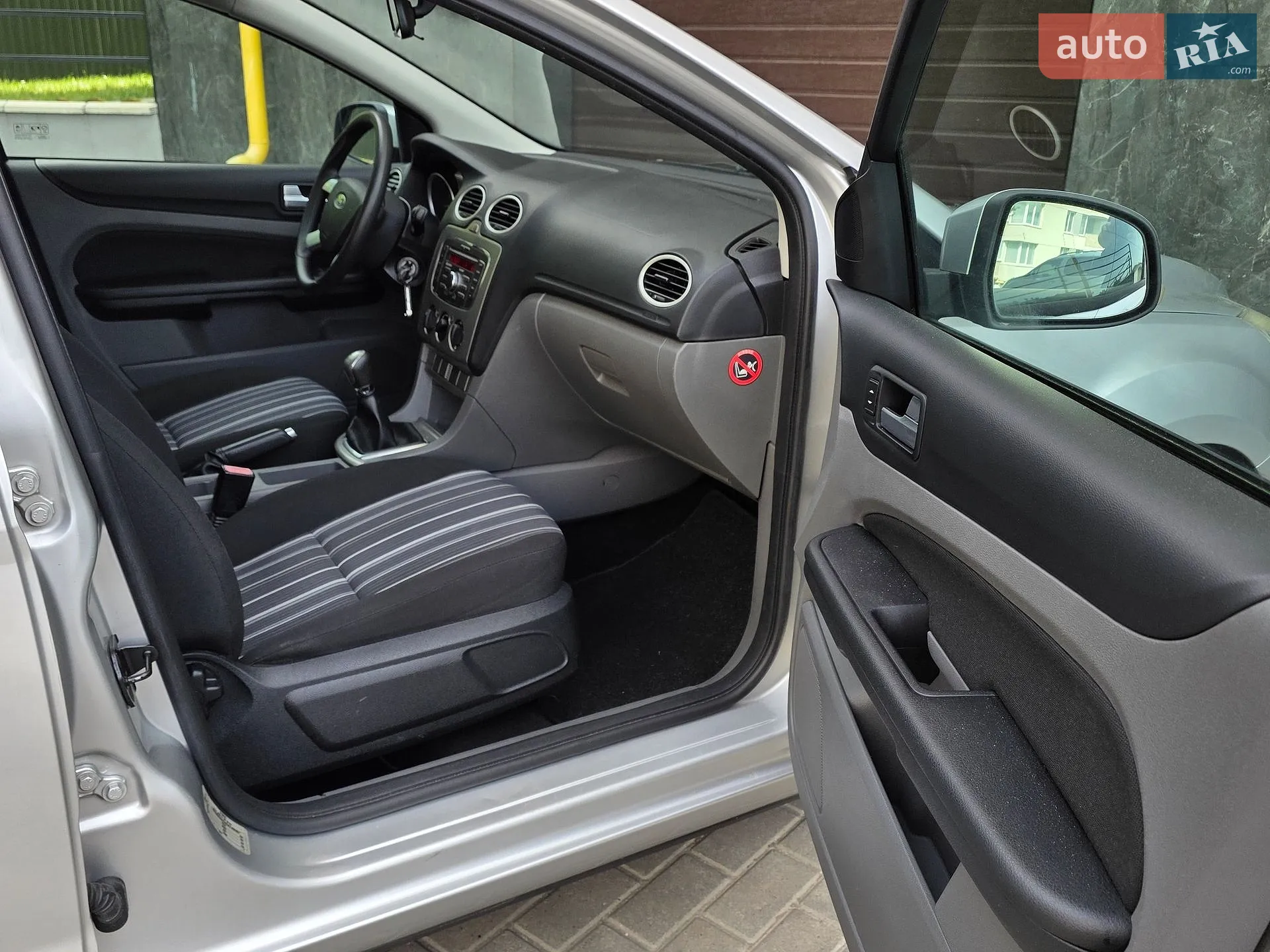 2010 Ford Focus - мініатюра 34